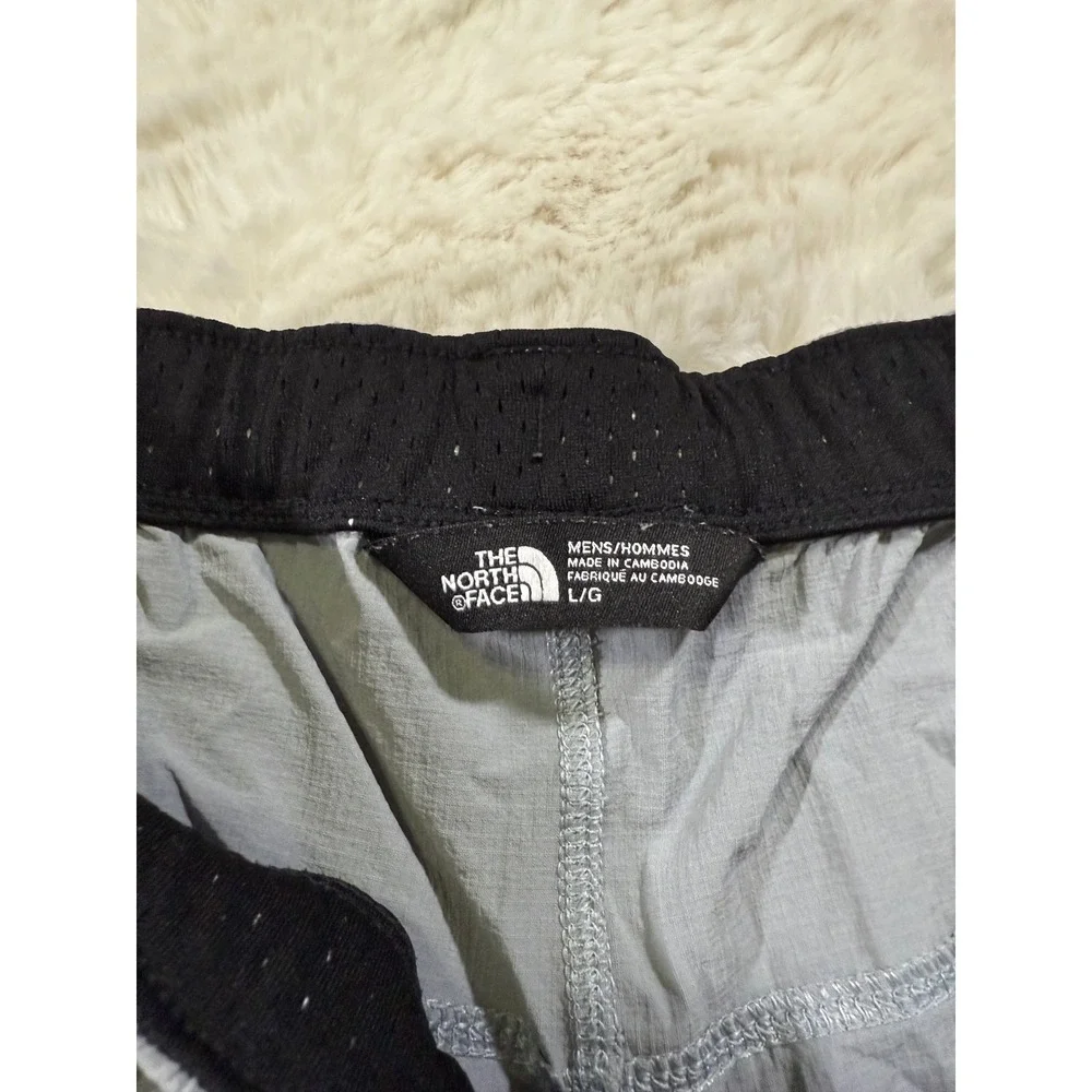 The North Face Shorts Grey Mens Athletic Hiking Trail Outdoor Gorpcore Running L